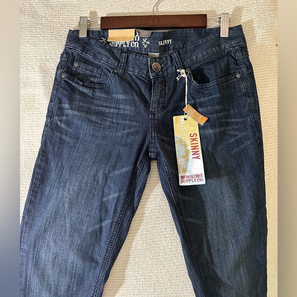 Mossimo ankle skinny jeans with zippered ankle.